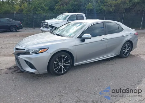 2018 Toyota Camry Se z USA, uszkodzony, nr VIN 4T1B11HK4JU677480